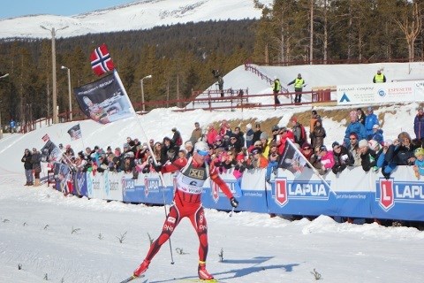 Tarjei mot mål på stafetten. Foto: Team Statkraft Nordfjord